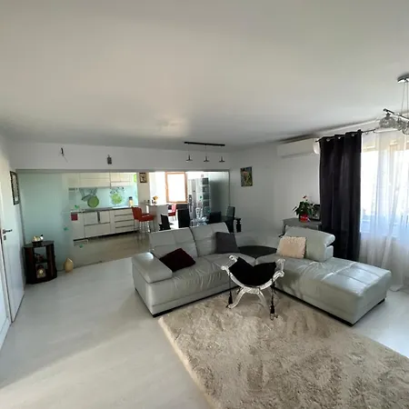 Constanta Central Apartment