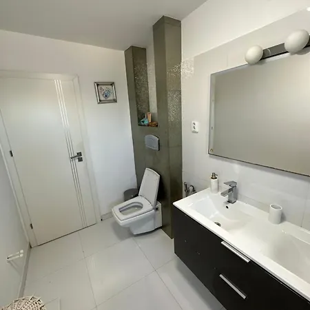 Constanta Central Apartment